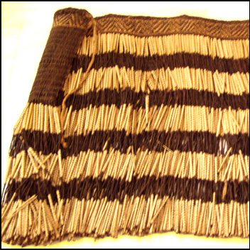 Photo of flax skirt / puipui