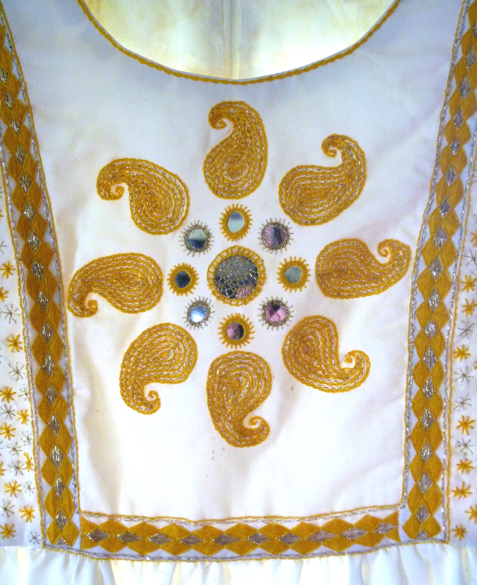 image of front bodice of wedding dress