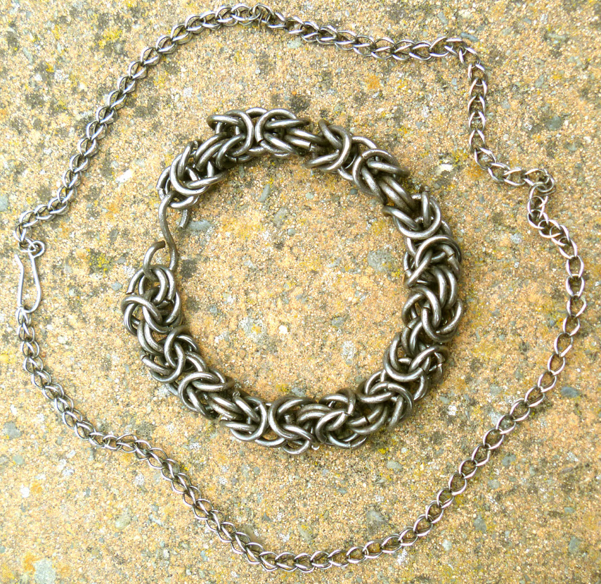 image of silver chain necklaces
